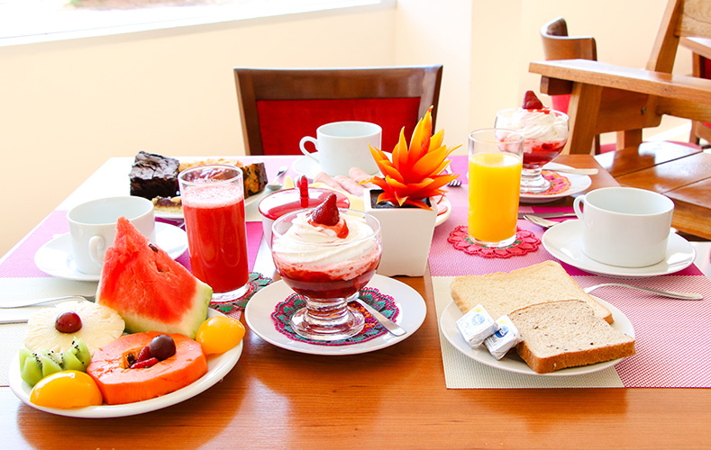 Mesa desayuno olimpo